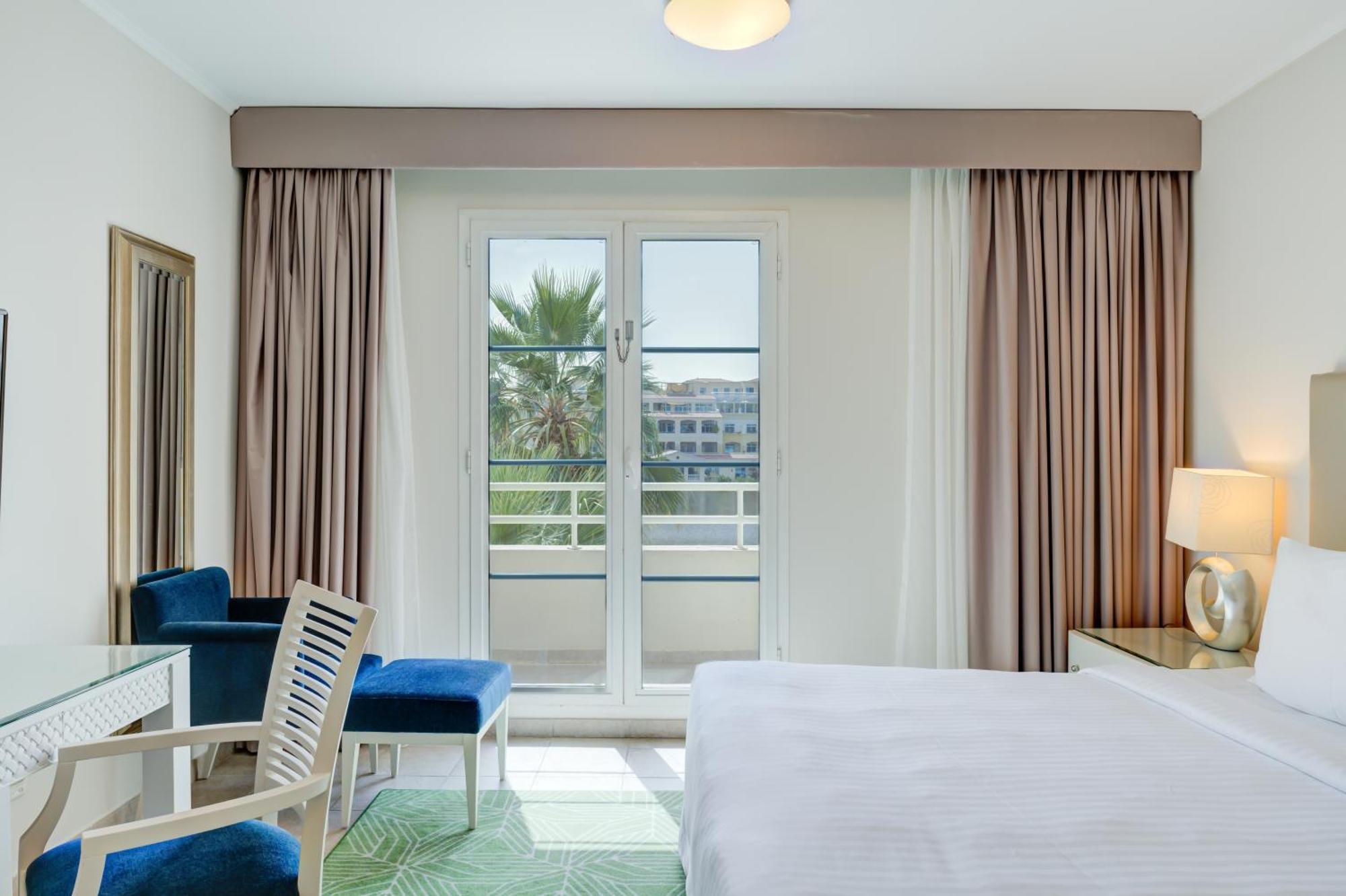 Готель Millennium Lakeview Formerly Copthorne Lakeview