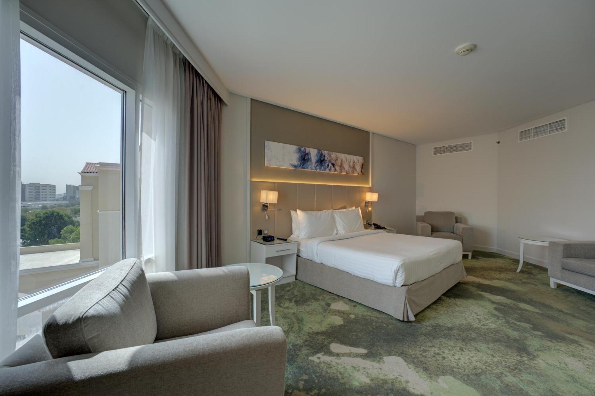 Millennium Lakeview Formerly Copthorne Lakeview Готель Дубай