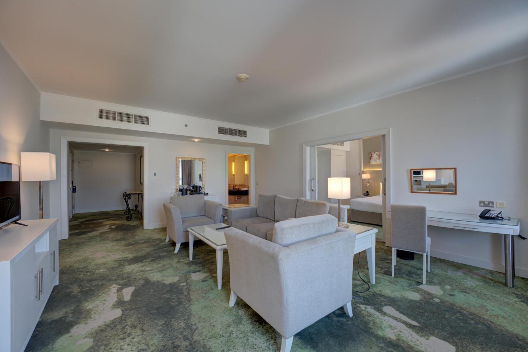 Millennium Lakeview Formerly Copthorne Lakeview Готель Дубай