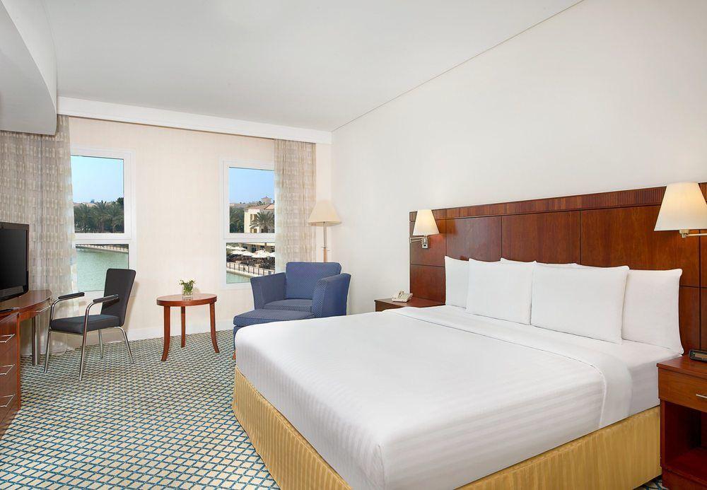 Millennium Lakeview Formerly Copthorne Lakeview Готель