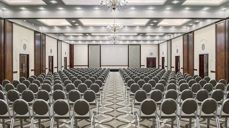 Готель Millennium Lakeview Formerly Copthorne Lakeview 4*